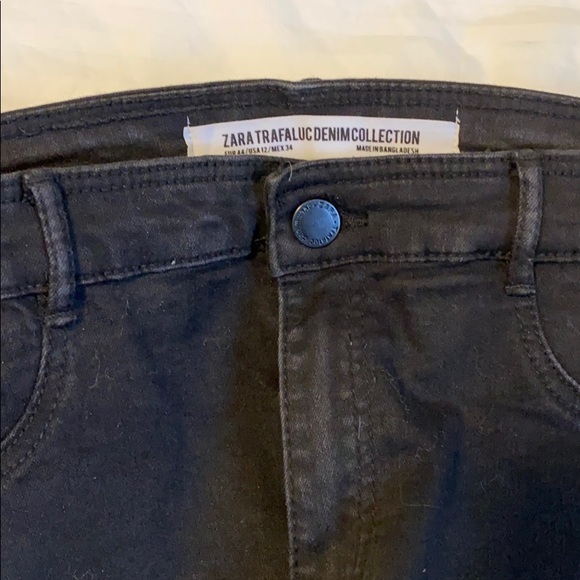 HIGH WAISTED BLACK ZARA JEANS (STRETCHY) - Picture 2 of 3